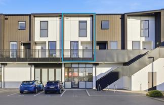3/4 Waverley Street, Sydenham