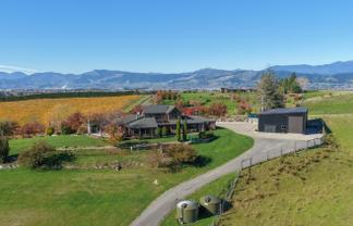 113 Malling Road, Redwood Valley
