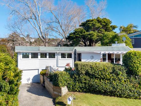 27 Colmar Road, Mellons Bay