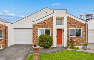 5/16 Vinograd Drive, Te Atatu Peninsula