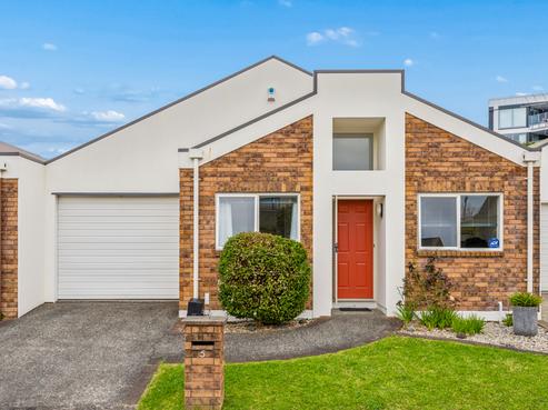 5/16 Vinograd Drive, Te Atatu Peninsula
