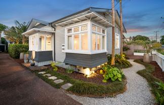 82A Ngataringa Road, Devonport