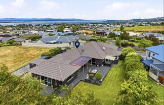 11 Carpentras Way, Nukuhau