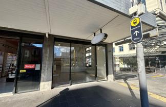 Flexible Prime Broadway Retail Opportunity | 89m2
