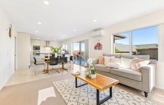 8 Viera Drive, Flat Bush