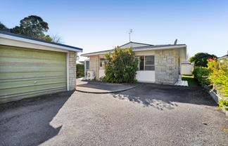 2/43 Mangorei Road, Strandon