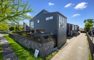 84 Francis Street, Hauraki