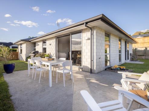 244 Ballintoy Park Drive, Welcome Bay