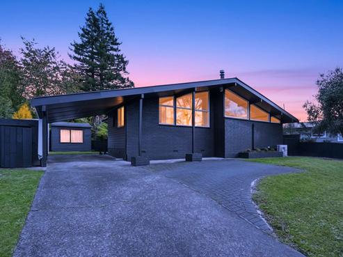 58 Pandora Avenue, Sunnybrook