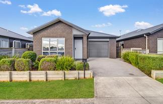 16 Domain Street, Waiuku