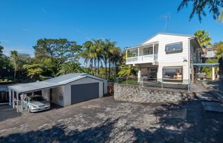 2/74 Glamorgan Drive, Torbay