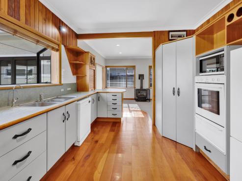 13 Regent Street, Hawera