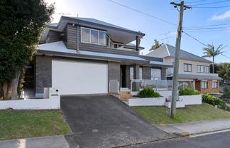 2/9 Colmar Road, Mellons Bay