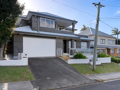 2/9 Colmar Road, Mellons Bay