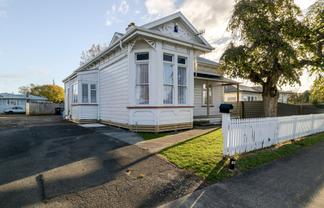 Manawatu / Whanganui - Address withheld
