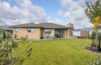 108 Solway Crescent, Solway