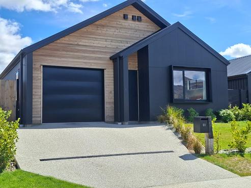 81 Magnum Drive, Cromwell