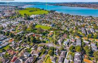 21 Anderson Avenue, Point England