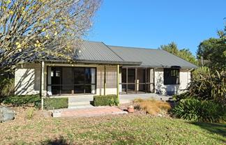 214 Ashley Road, Cust