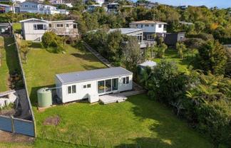 10 Rimu Road, Stanmore Bay