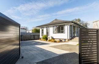 12a Barnett Place, Pirimai