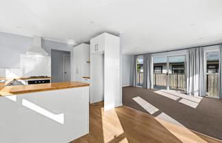 12a Barnett Place, Pirimai