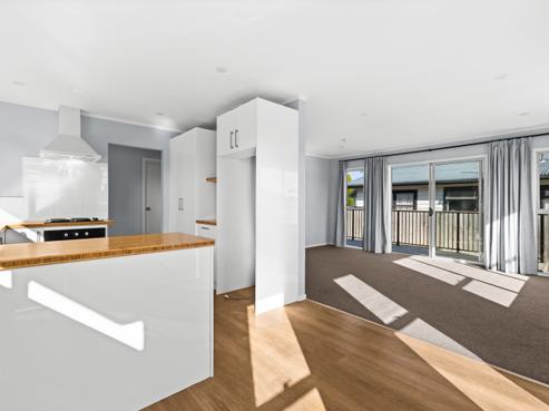12A Barnett Place, Pirimai