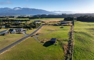 10 Black Lane, Te Anau