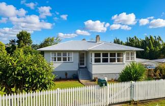 2 Farmer Street, Kamo