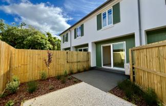 2/113 Poulson Street, Addington