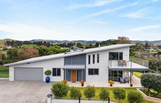 11 Mer Place, Bay View