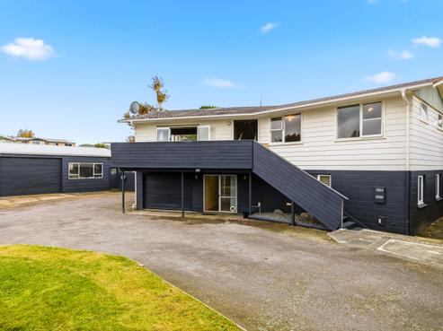 102 Taharepa Road, Hilltop
