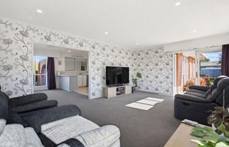 4 Manor Place, Redwoodtown
