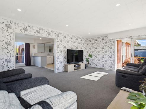 4 Manor Place, Redwoodtown