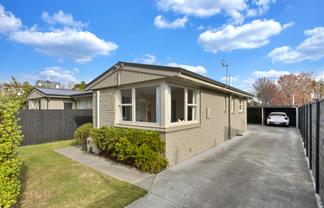 1041 Colombo Street, Saint Albans