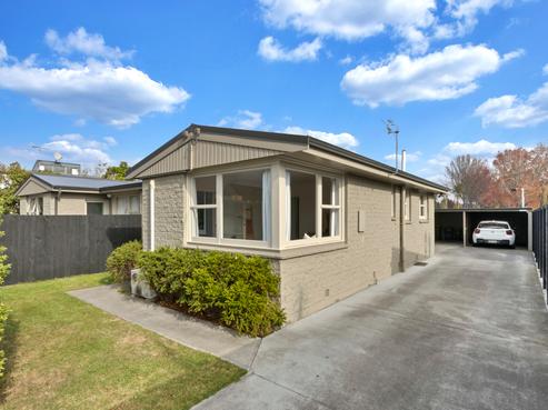 1041 Colombo Street, Saint Albans