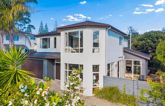 44 Newbury Place, Schnapper Rock