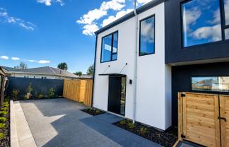 1/711 Worcester Street, Linwood
