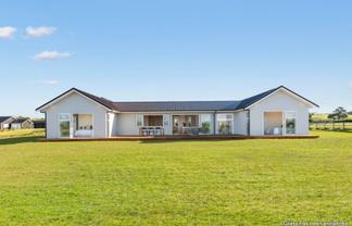 257C Karioitahi Road, Waiuku