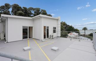 Boutique CBD office + rooftop patio & 7 carparks
