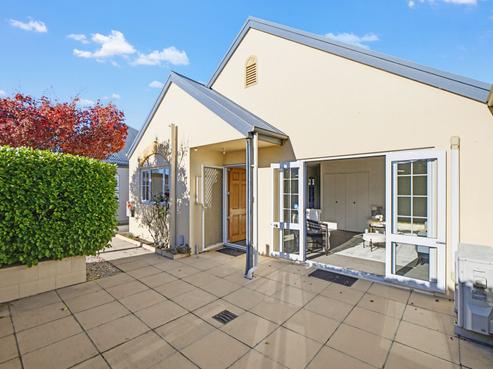 4/55 Parade Court, Addington