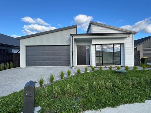13 Arahi Road, Clevedon