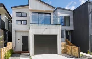 102C Te Oneroa Way, Long Bay