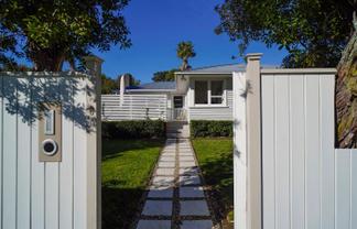 8 Coronet Place, Avondale