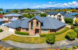 7 Evergreen Place, Parklands