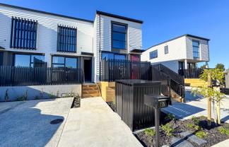 13b Molley Green Place, Mount Roskill