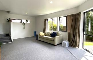 37b Fields Parade, Albany