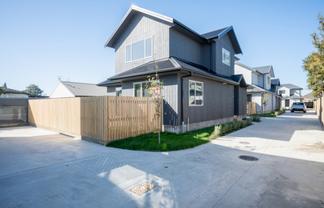 960a Tremaine Avenue, Roslyn