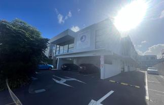 Bright Takapuna Beachside Office