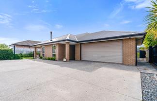 22 Everest Way, SPRINGSTON